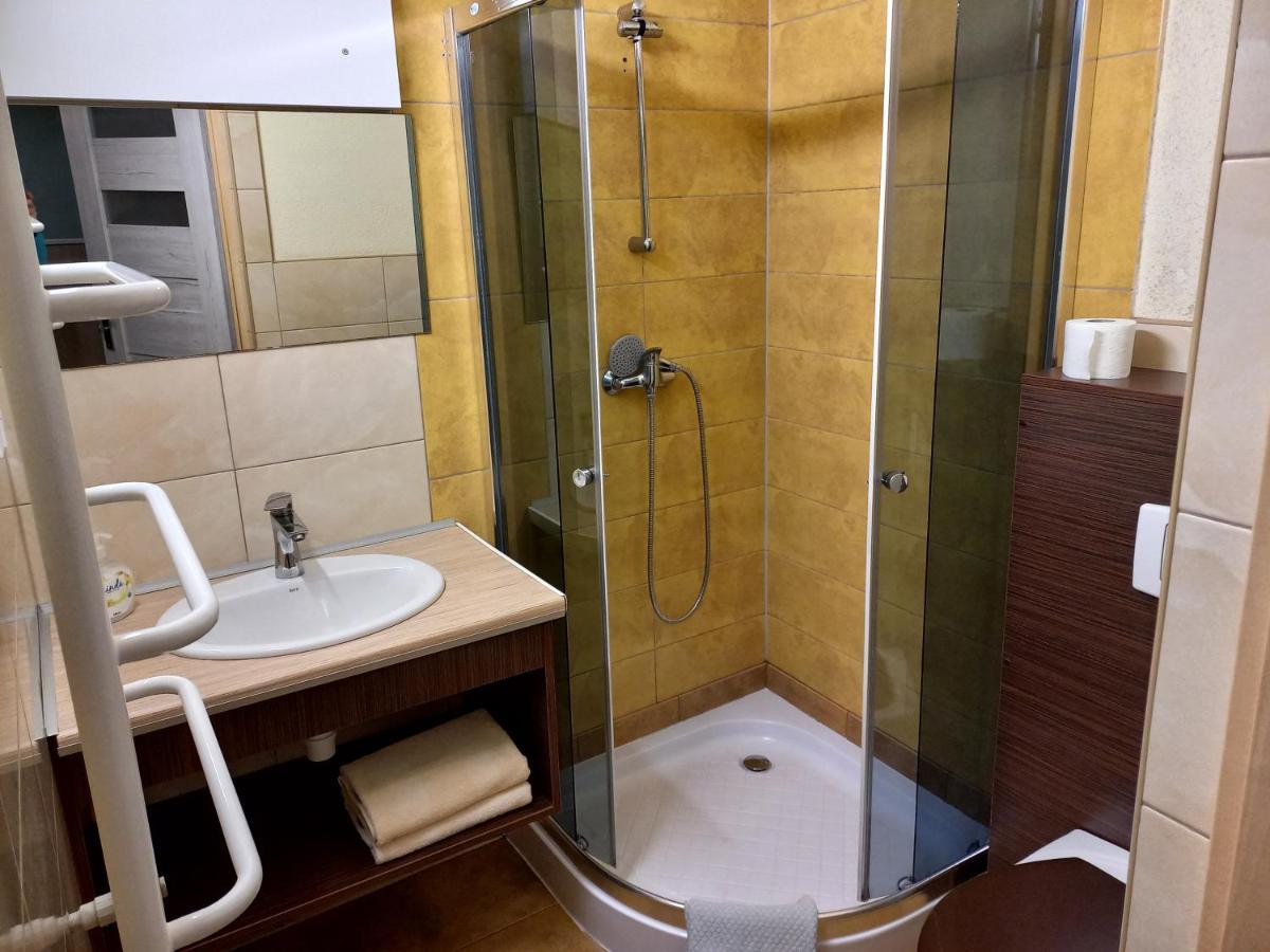 Pokoje Goscinne Jaga Κίελτσε Εξωτερικό φωτογραφία